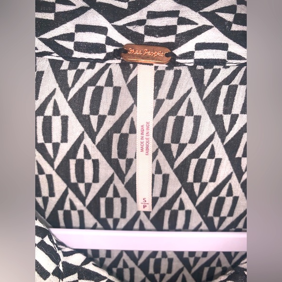 🖤FREE PEOPLE Wrap Dress-VERY Rare/Size small🖤🖤NWOT. - Picture 5 of 6